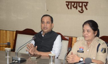 विदेशी विद्यार्थियों की सुरक्षा एवं कानून-व्यवस्था को लेकर कलेक्टर-एसपी ने विश्वविद्यालयों की बैठक ली