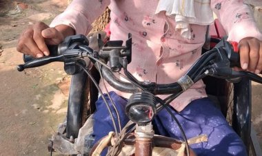 बैटरी चलित ट्रायसायकल से बदला 75% अस्थिबाधित सोमारू का जीवन, मिली आत्मनिर्भरता की नई उड़ान