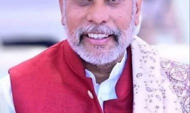 भाजपा राष्ट्रीय महामंत्री स्मृति ईरानी को छत्तीसगढ़ भाजपा प्रभारी एवं राष्ट्रीय मंत्री सिद्धार्थ शम्भू को सह प्रभारी बनाए जाने पर प्रदेश अध्यक्ष किरण देव ने दी बधाई