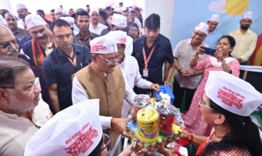 टॉय बैंक में खिलौनों का दान, सेवा संकल्प से बच्चों के चेहरों पर खिलेगी मुस्कान