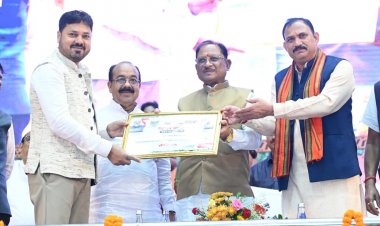 विधायक श्री अनुज शर्मा ने अंगदान, कलेक्टर डॉ. गौरव सिंह ने सपत्नीक सहित देहदान का लिया संकल्प