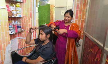 सेवा की कहानी: हुनर ने दी आत्मनिर्भरता की राह, ब्यूटी पार्लर से किरण को हर माह 12 से 20 हजार रुपये तक की आय
