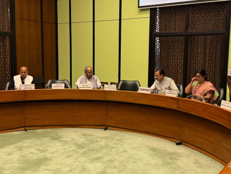 किसानों की खुशहाली-सस्ती स्वास्थ्य सुविधाओं को बढ़ाने पर केंद्र सरकार की योजनाओं का प्रभावी क्रियान्वयन जरूरी: बृजमोहन अग्रवाल