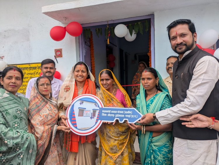 प्रधानमंत्री आवास योजना से रमाबाई और सुदामा का पक्के घर का सपना हुआ साकार