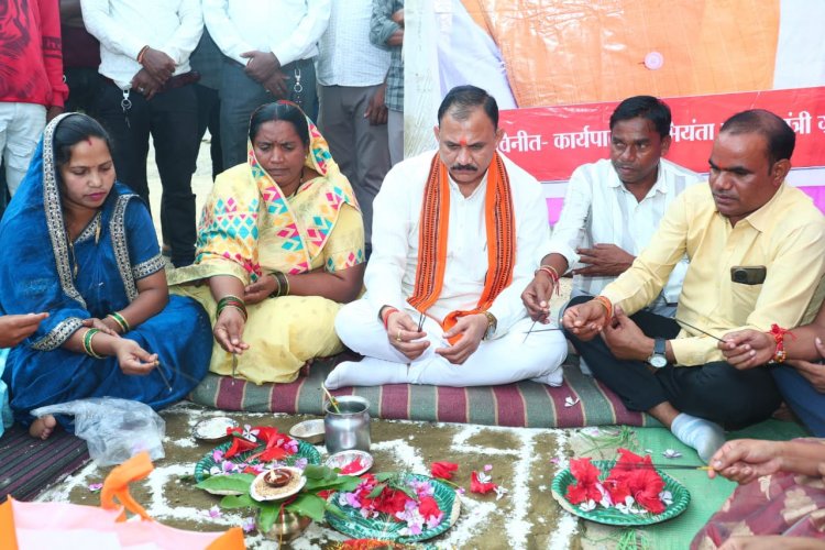 फुनगा में 7.49 करोड़ के विकास कार्यों का भूमिपूजन