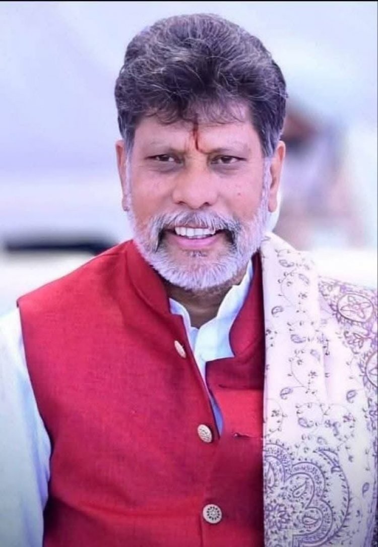 भाजपा राष्ट्रीय महामंत्री स्मृति ईरानी को छत्तीसगढ़ भाजपा प्रभारी एवं राष्ट्रीय मंत्री सिद्धार्थ शम्भू को सह प्रभारी बनाए जाने पर प्रदेश अध्यक्ष किरण देव ने दी बधाई